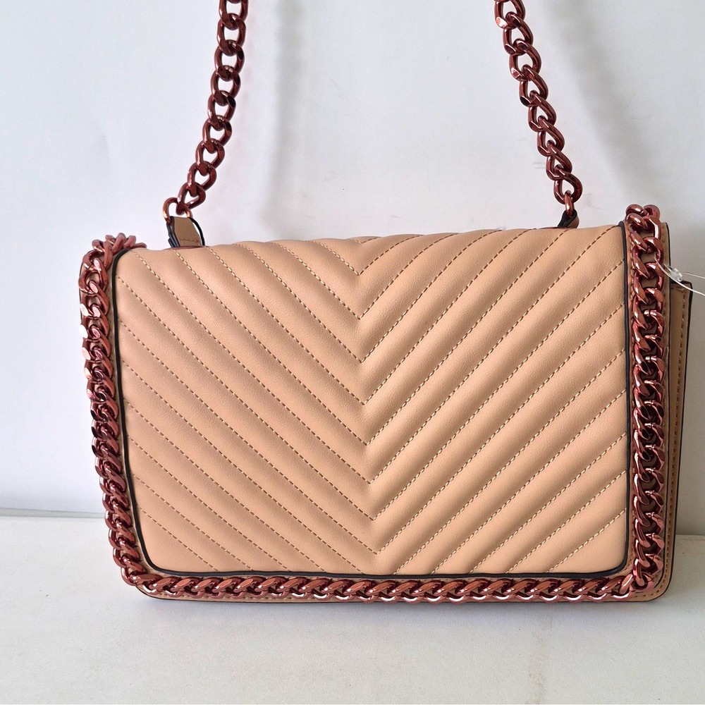 ALDO Beige Chevron Quilted Shoulder Bag Rose Gold Chain Strap Magnetic